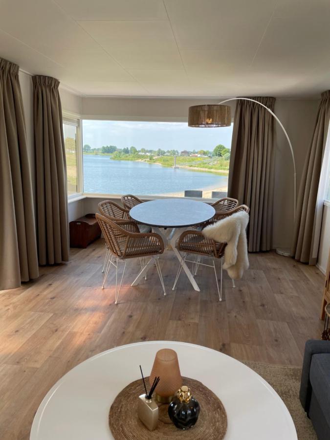 Luxe Chalet Direct Aan Het Water Met Strand Lith Exterior foto