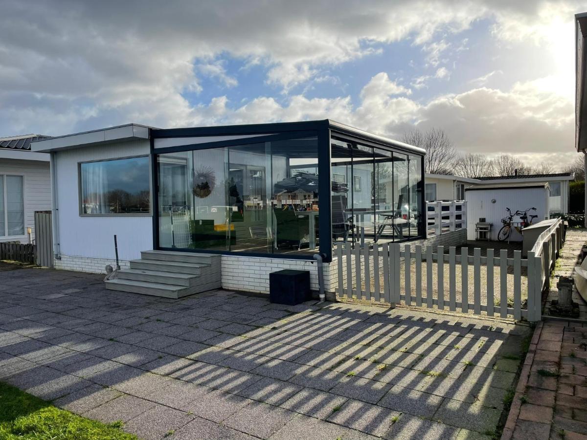 Luxe Chalet Direct Aan Het Water Met Strand Lith Exterior foto