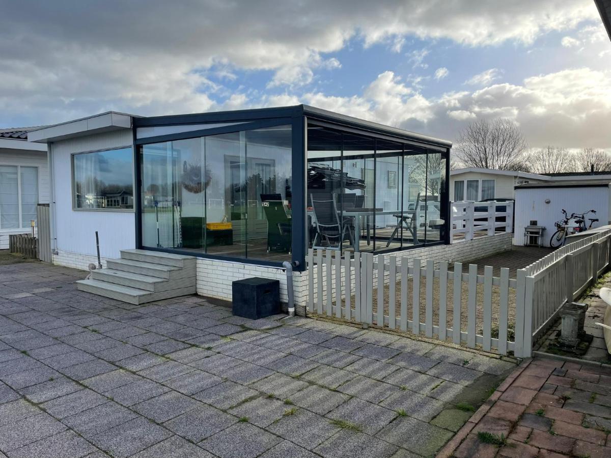 Luxe Chalet Direct Aan Het Water Met Strand Lith Exterior foto