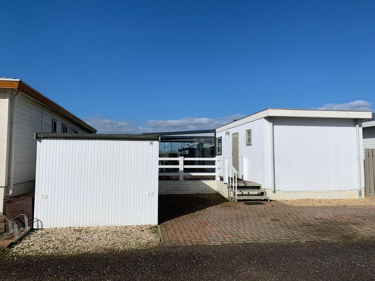 Luxe Chalet Direct Aan Het Water Met Strand Lith Exterior foto